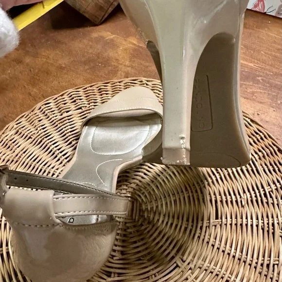 Bandolino Nude Patent Versatile Madia Open-Toe Ankle Strap Stiletto Sandals - Picture 6 of 9